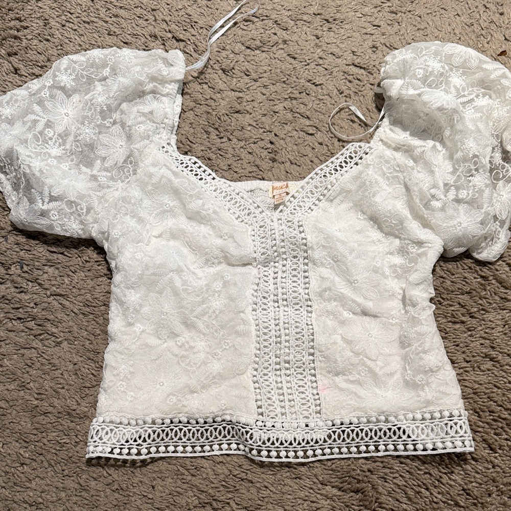 White Lace Puff-Sleeve Crochet Trim Blouse